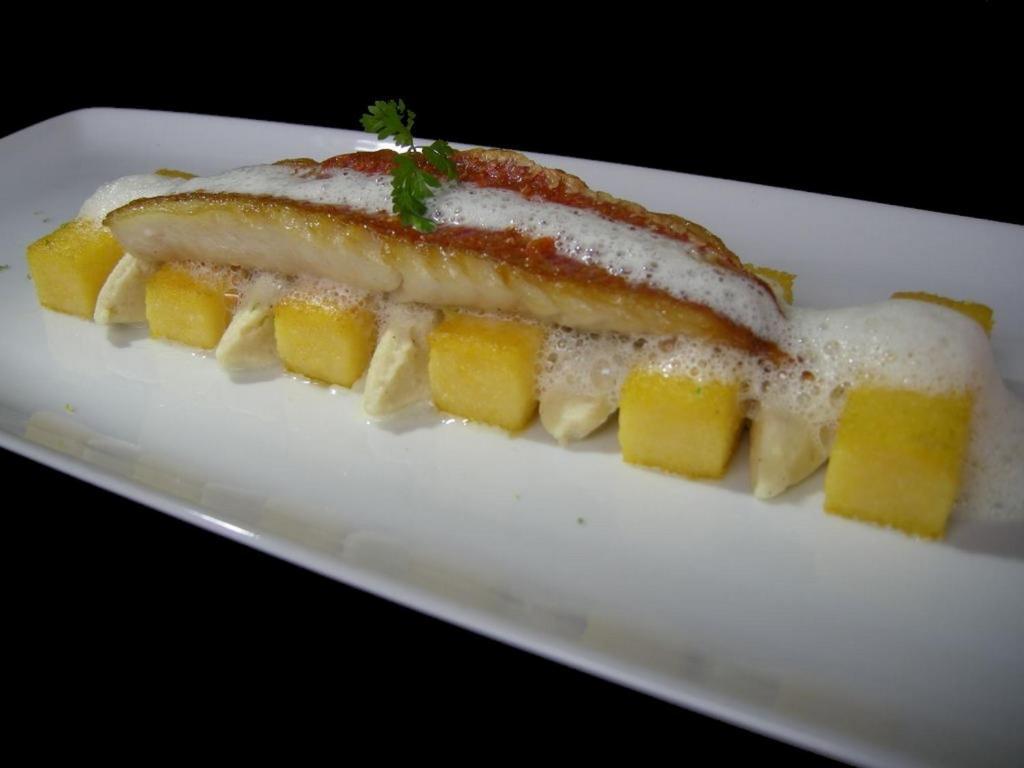 Hotel Restaurant Tivoli - Basel Airport Huningue Ngoại thất bức ảnh