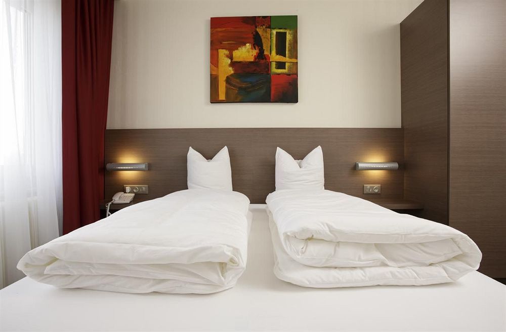 Hotel Restaurant Tivoli - Basel Airport Huningue Ngoại thất bức ảnh